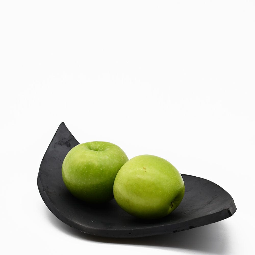 Black Terracotta Dish from Bisalhães - 13"