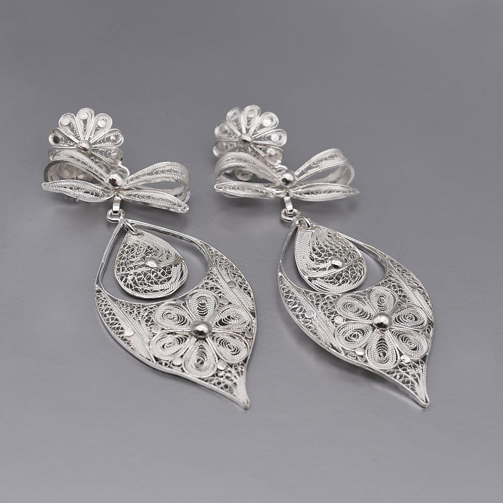 Brincos À Princesa I Silver Filigree Earrings - 3.5"