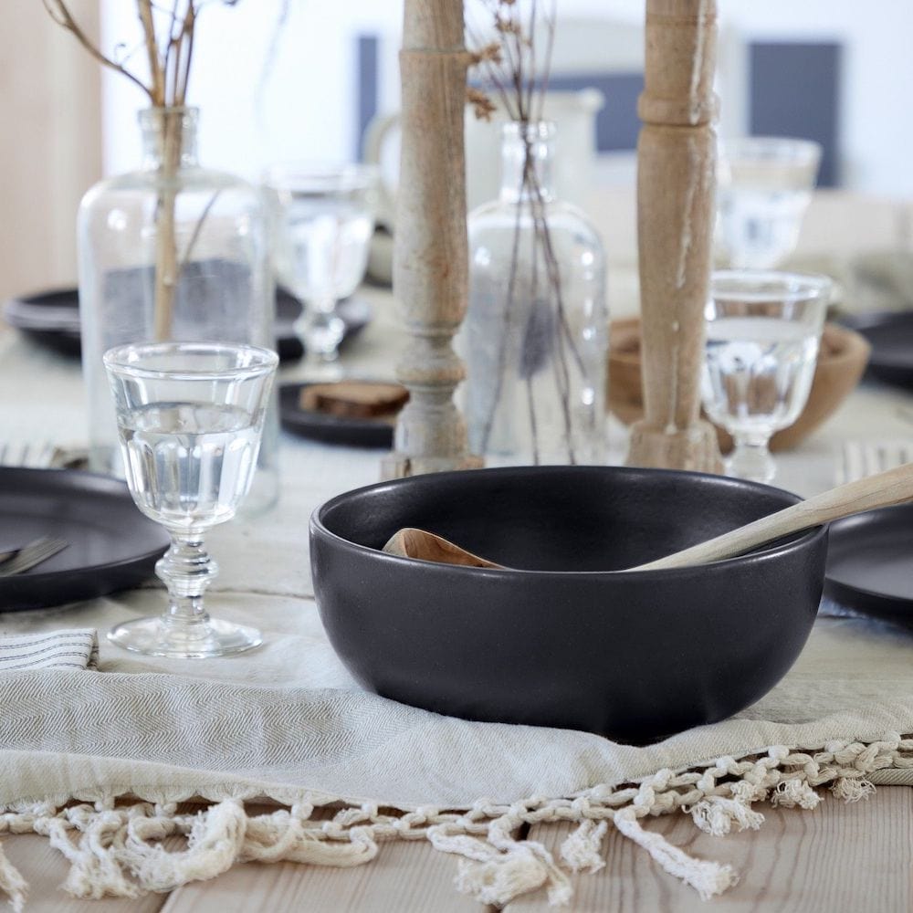 Pacifica I Stoneware Salad Bowl - Black