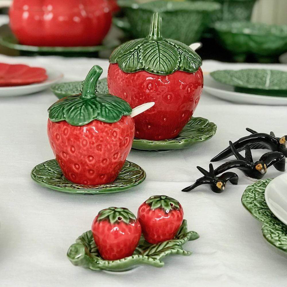 Strawberry-shaped Ceramic salt-and-pepper Shaker