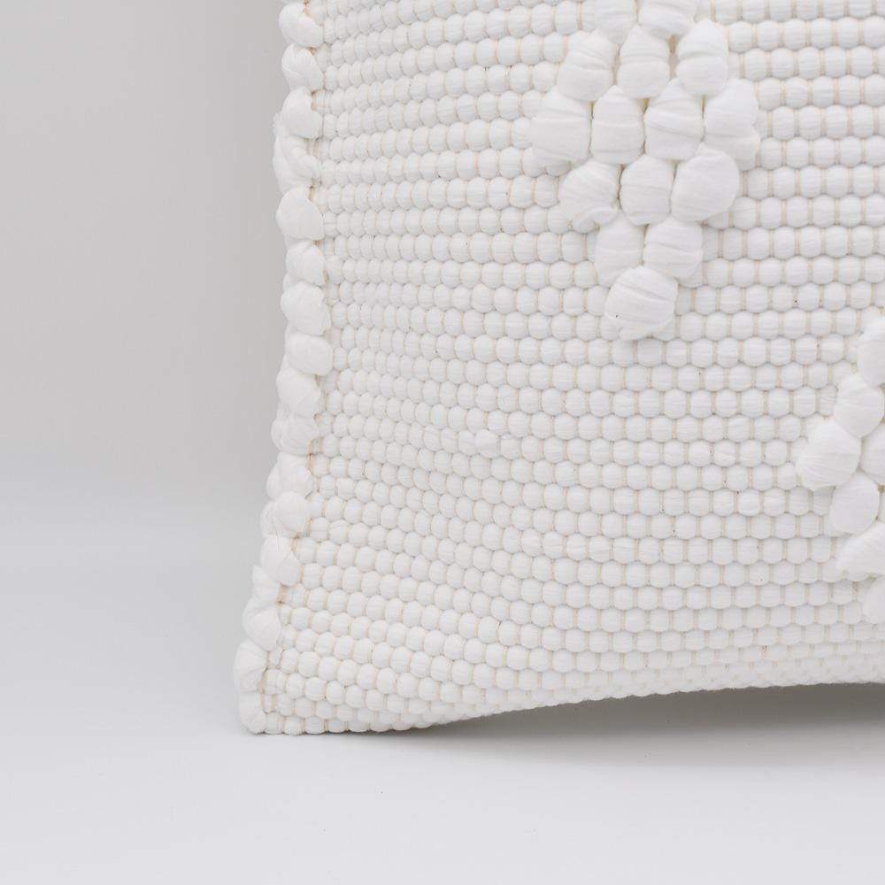 Tapete de Trapo I Pillow Cover - White